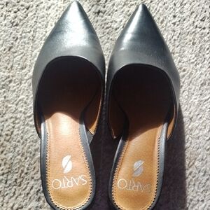Women's SARTO Black Pointed Toe Leather Mules  By Franco Sarto